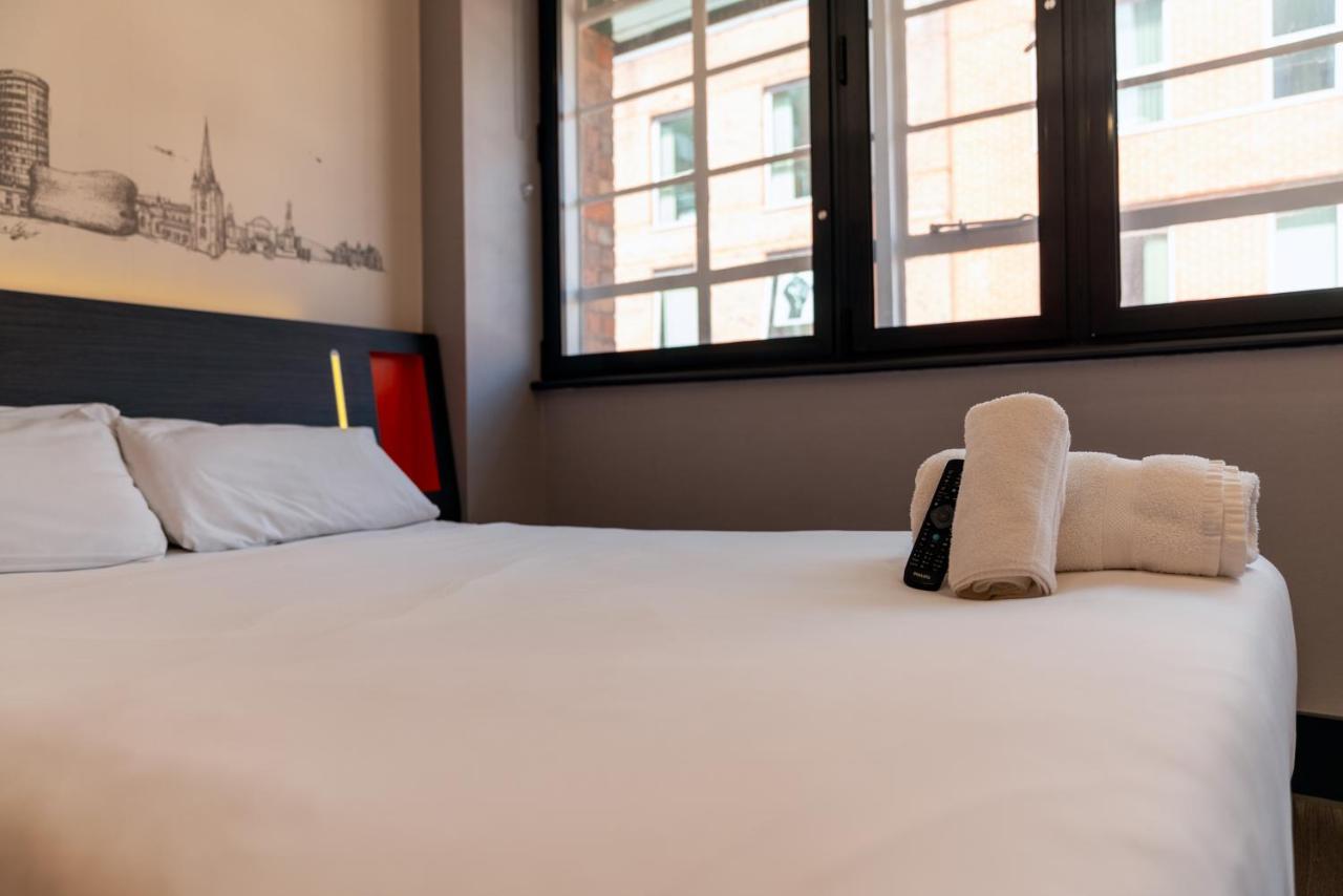Easyhotel 3*
