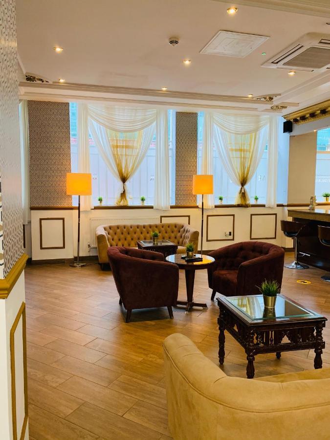 Ladbrooke Hotel 3*
