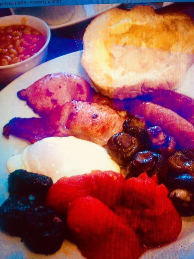 Bournville House & Cafe Bed & Breakfast