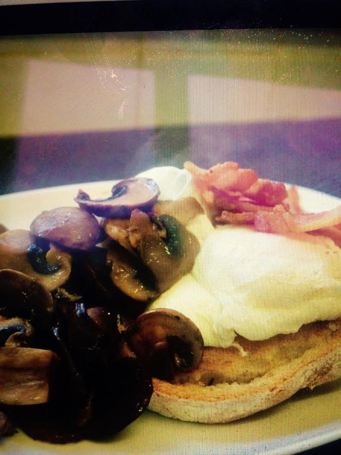 Bournville House & Cafe Bed & Breakfast