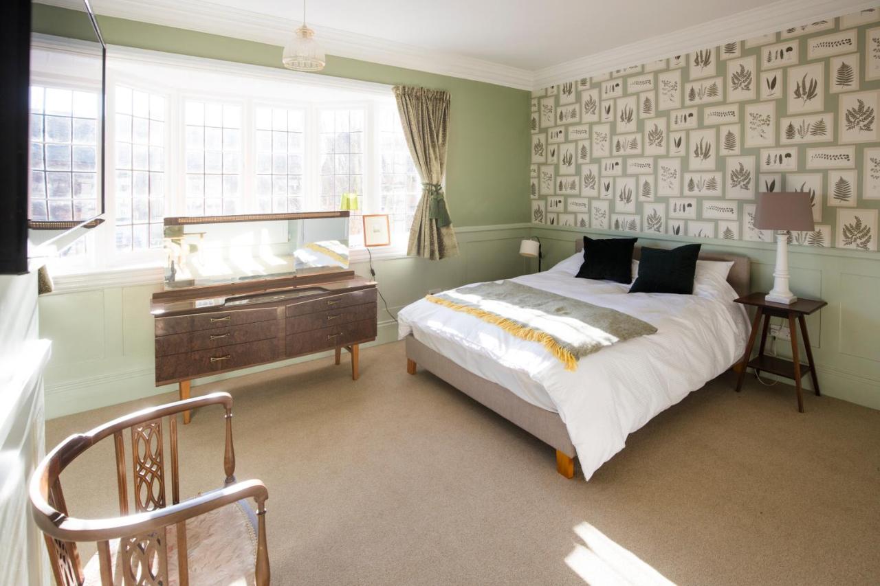 Bournville House & Cafe 3*