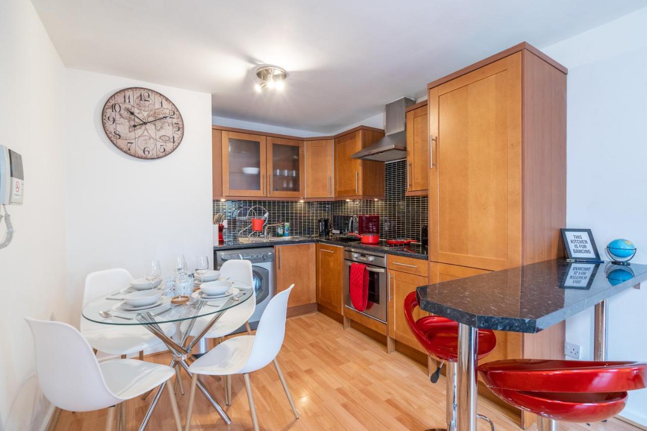 Contemporary 2-bed City-centre With Parking - Close To New Street *