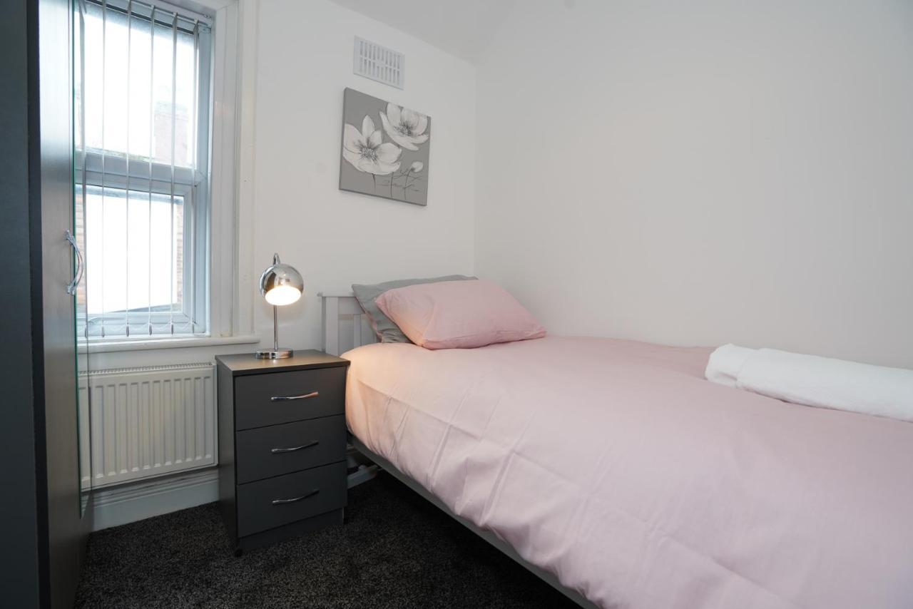 Apartment Coplow, 3 Bedrooms House, With 6 Beds, 2x Doubles Beds, 3x Singles Beds And 1 Sofa-bed,sleeps People