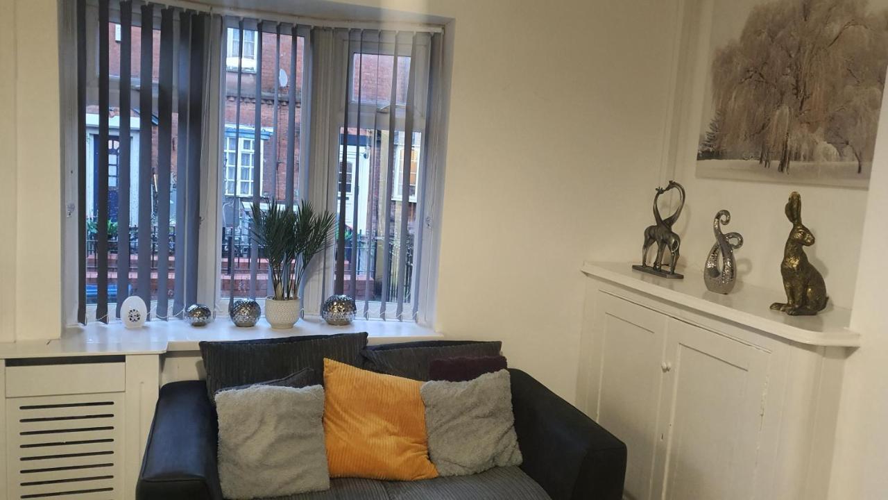 Apartment Coplow, 3 Bedrooms House, With 6 Beds, 2x Doubles Beds, 3x Singles Beds And 1 Sofa-bed,sleeps People