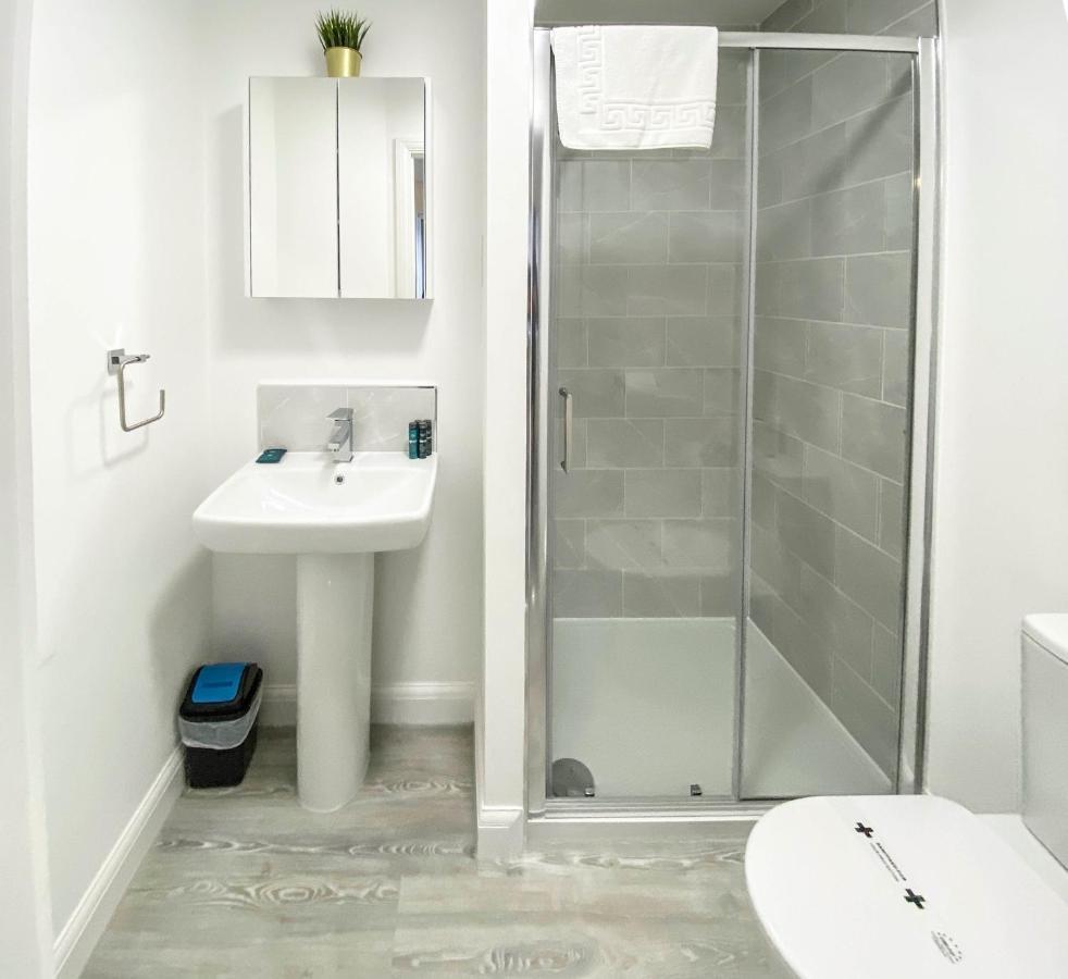 Apartment Tudors Esuites Two Bedroom House Birmingham