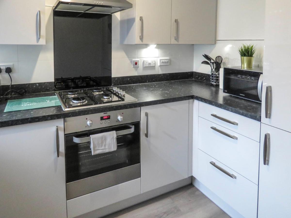 Tudors Esuites Two Bedroom House