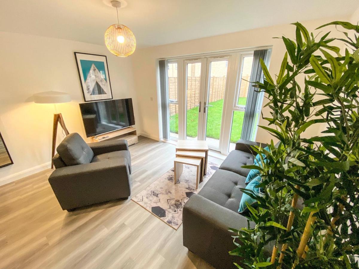 Tudors Esuites Two Bedroom House * Birmingham