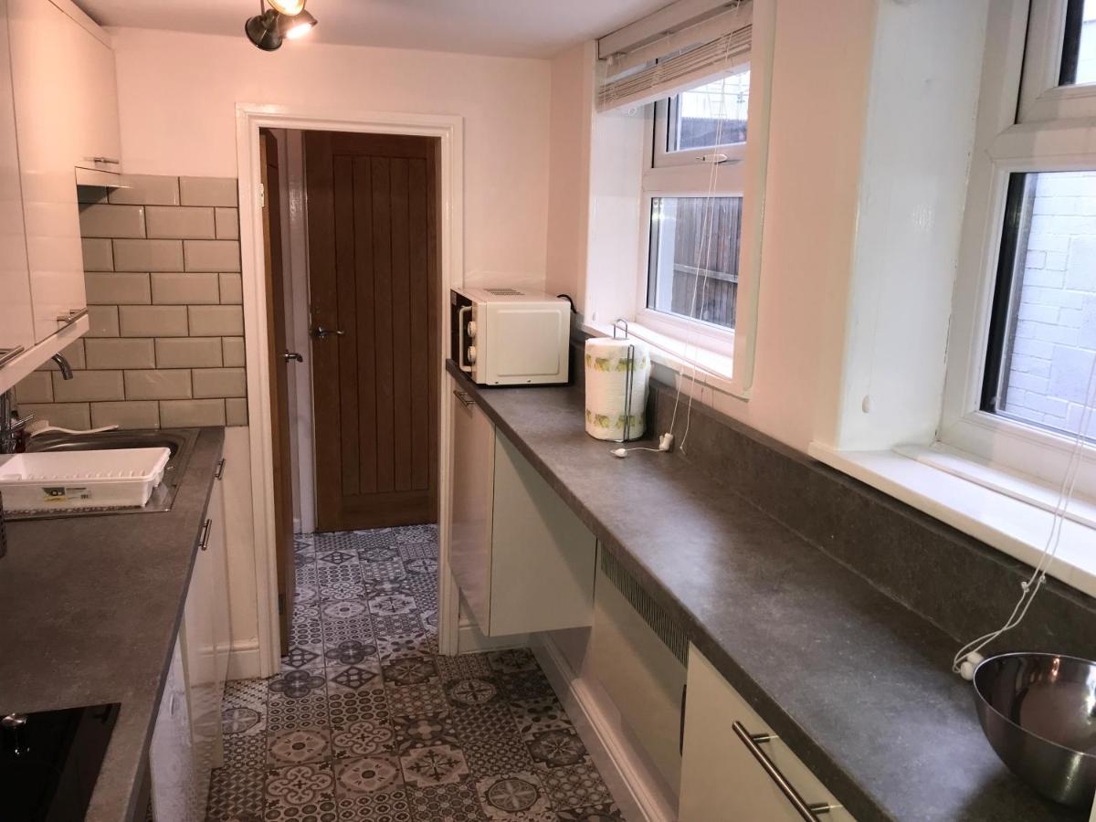 Ground Floor Contemporary 1 Bed Apartment Birmingham