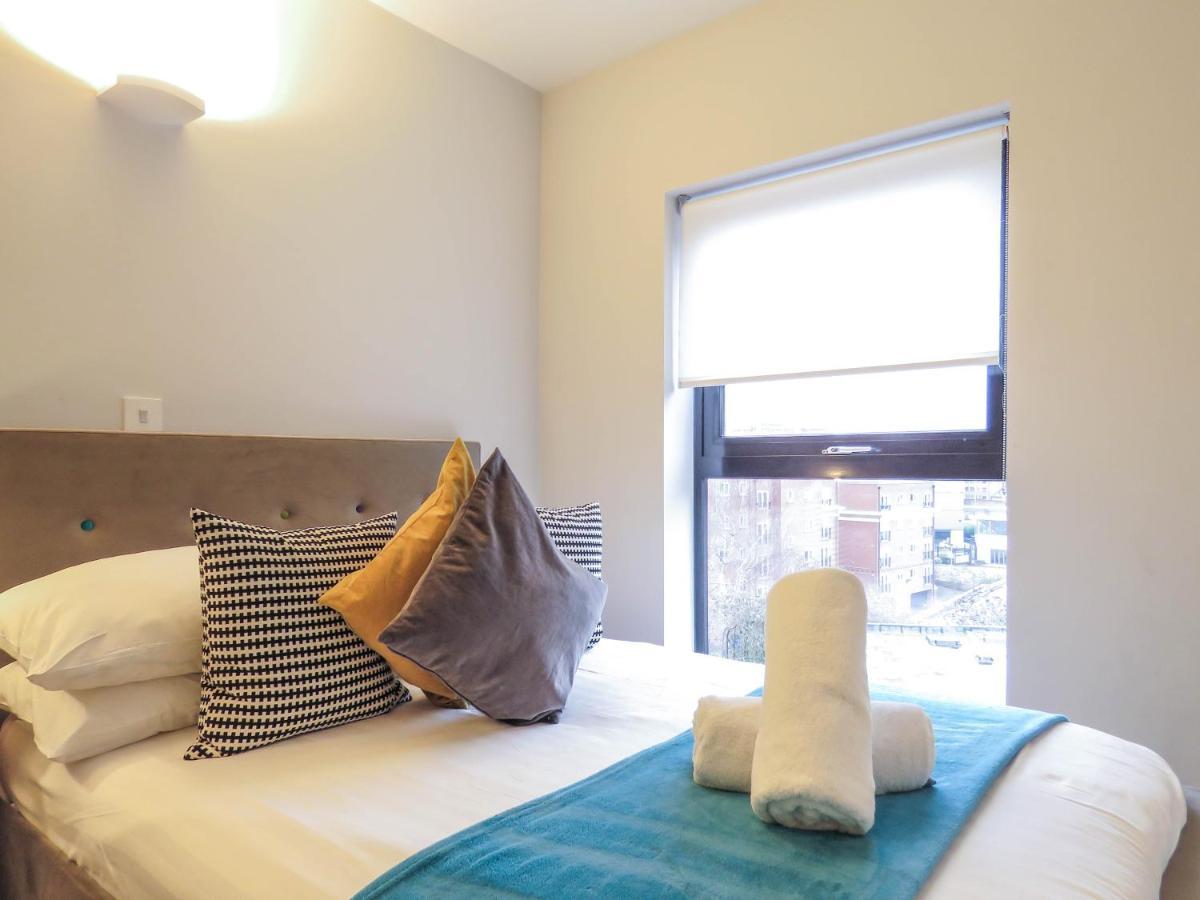 Tudors Esuites Jq Two Bedrooms * Birmingham