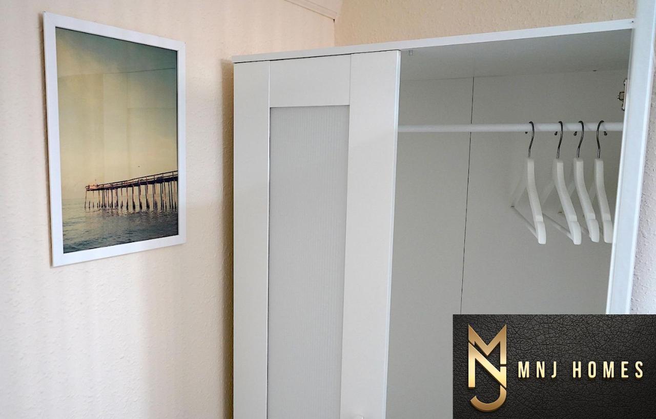 Beautiful Flat In City Centre, Sleeps 9, Free Car Parking ! Apartment *
