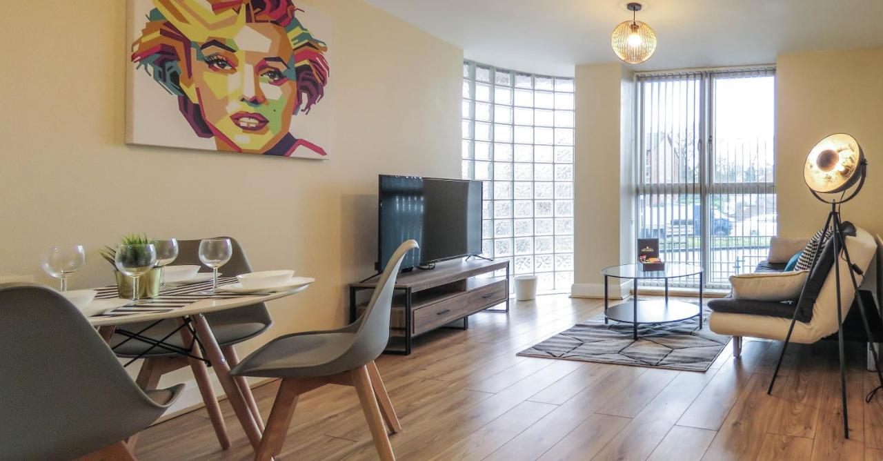 Apartment Tudors Esuites City Centre