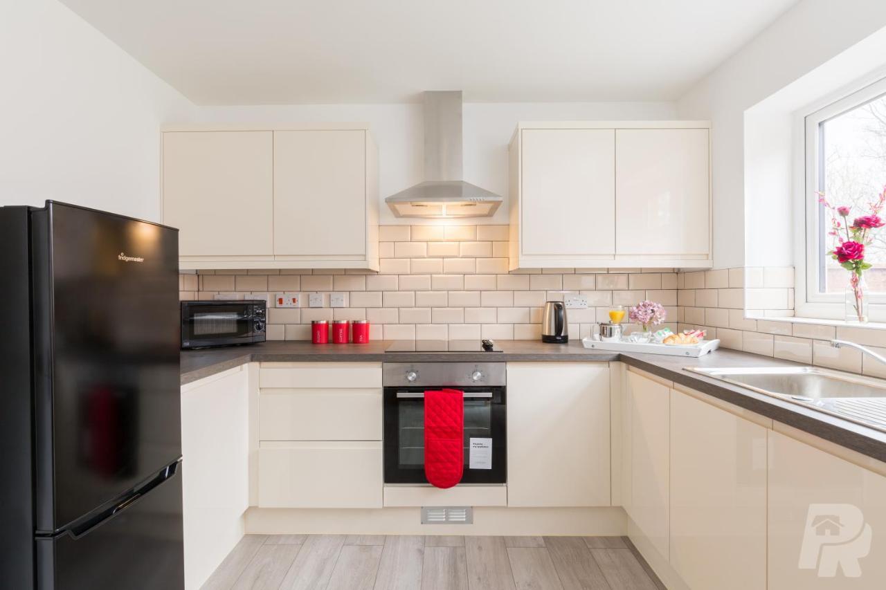 Estate - Contractor & Group - Secure Parking * Birmingham