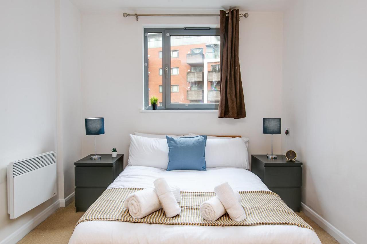 Ceaser Modern By Your Perfect Short Lets Apartment Birmingham