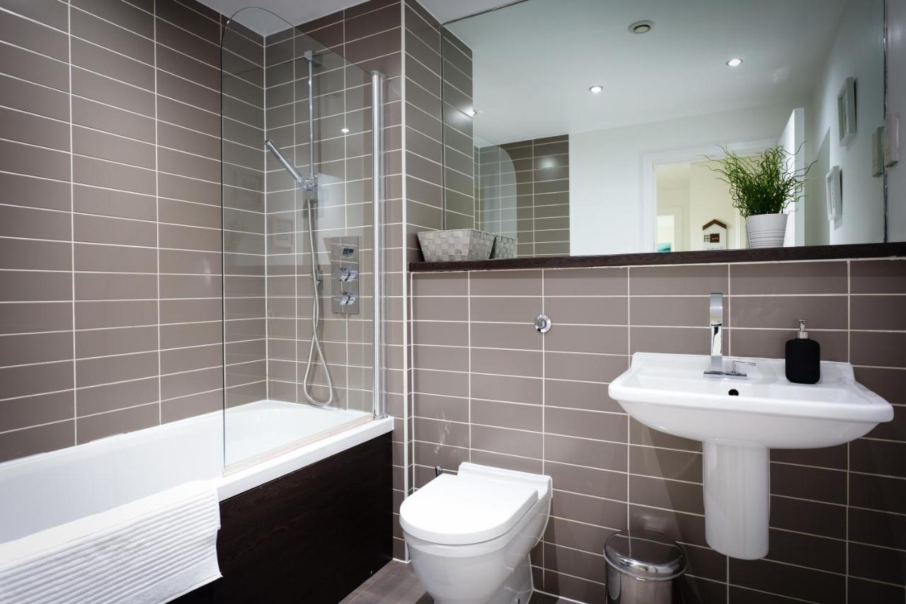 Absolute On Essex: Chinatown Hub With Free Wi-fi And Parking * Birmingham