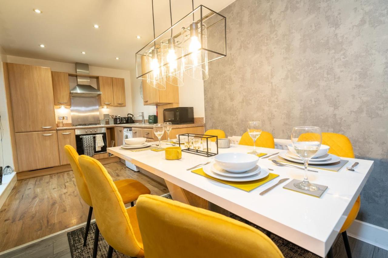 Luxe Place - Netflix & Workspace For 6 *