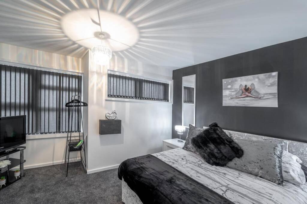 3 Bed Spacious 4 Floor * Birmingham