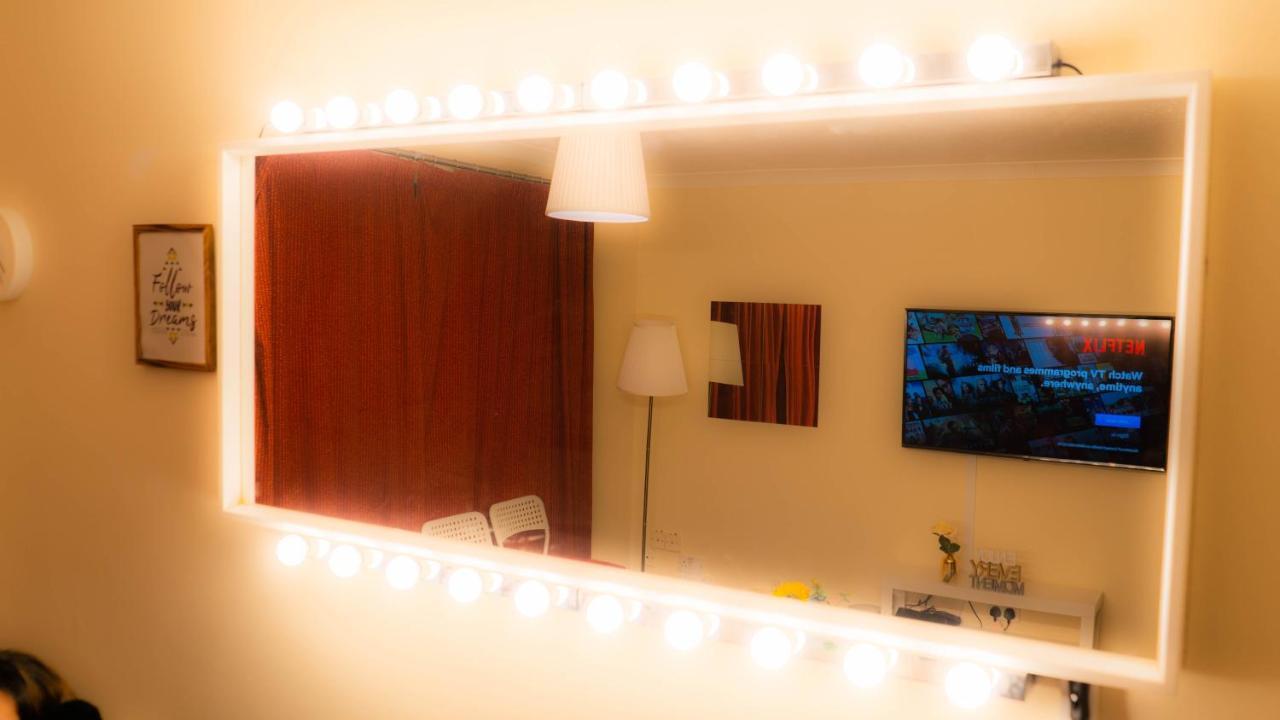 Modern And Cosy With Free Car Park And Free Wifi !!! Birmingham