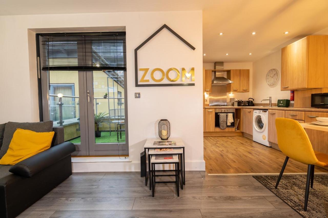 Luxe Place - Netflix & Workspace For 6 * Birmingham