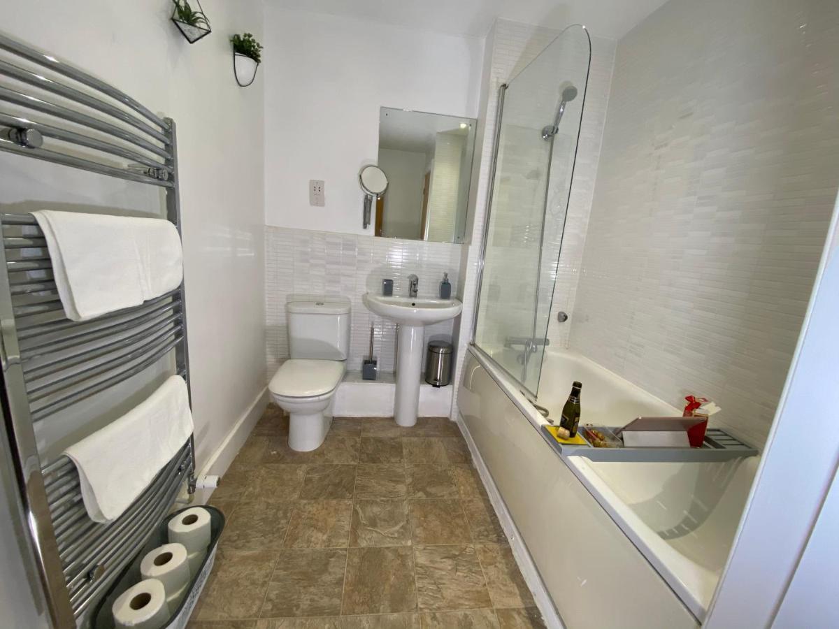 Holiday home Luxe Place - Netflix & Workspace For 6 *