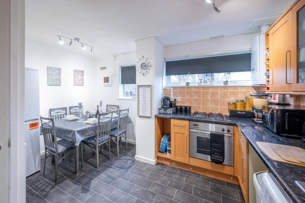 Holiday home 3 Bed Spacious 4 Floor *