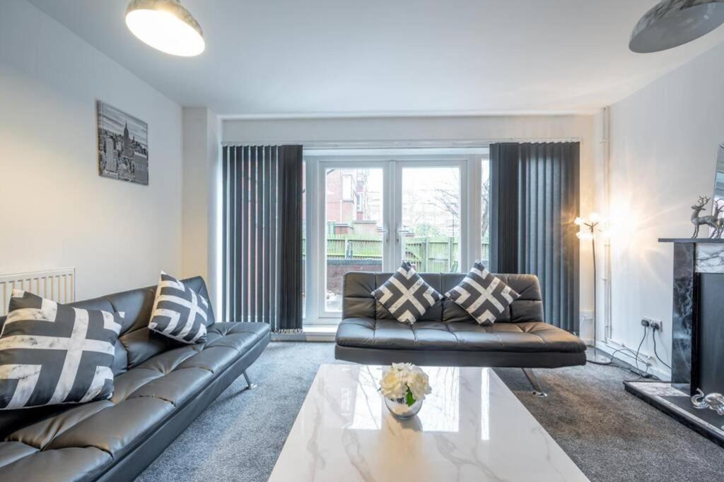 3 Bed Spacious 4 Floor