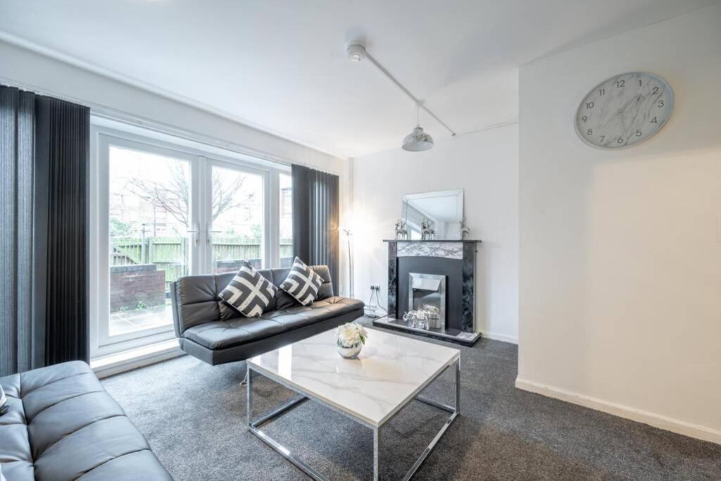 Holiday home 3 Bed Spacious 4 Floor *