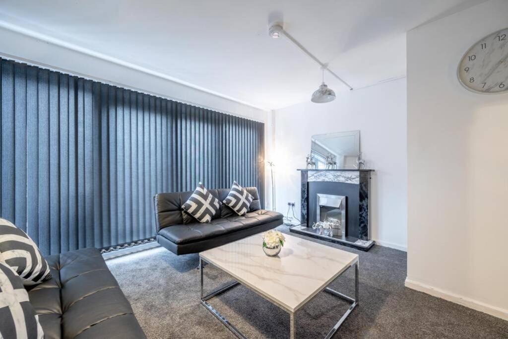 3 Bed Spacious 4 Floor