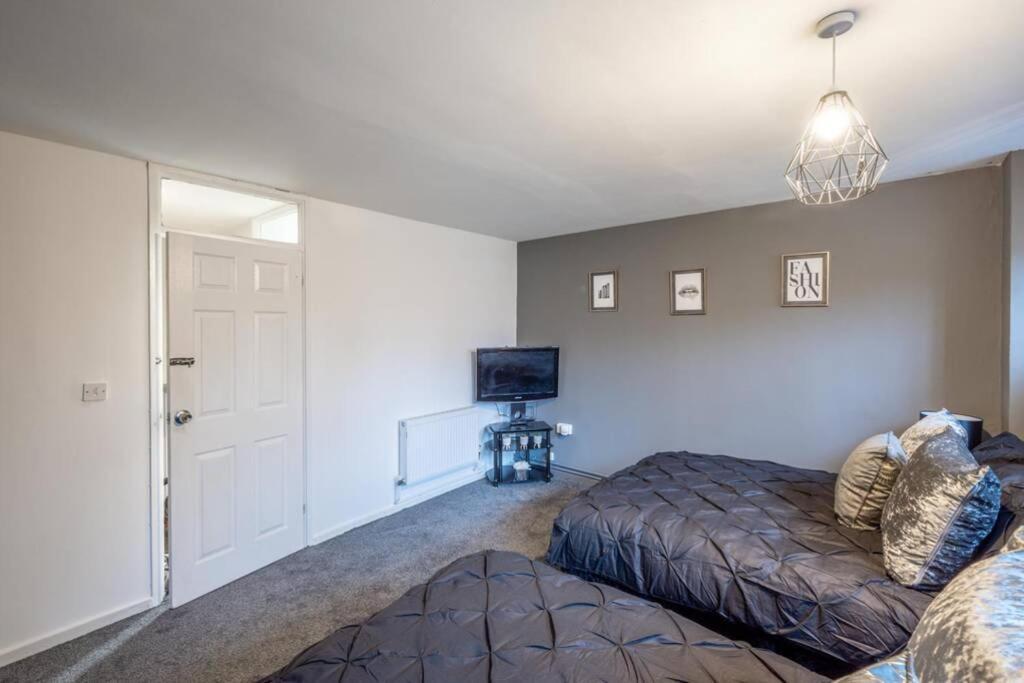 3 Bed Spacious 4 Floor Holiday home *