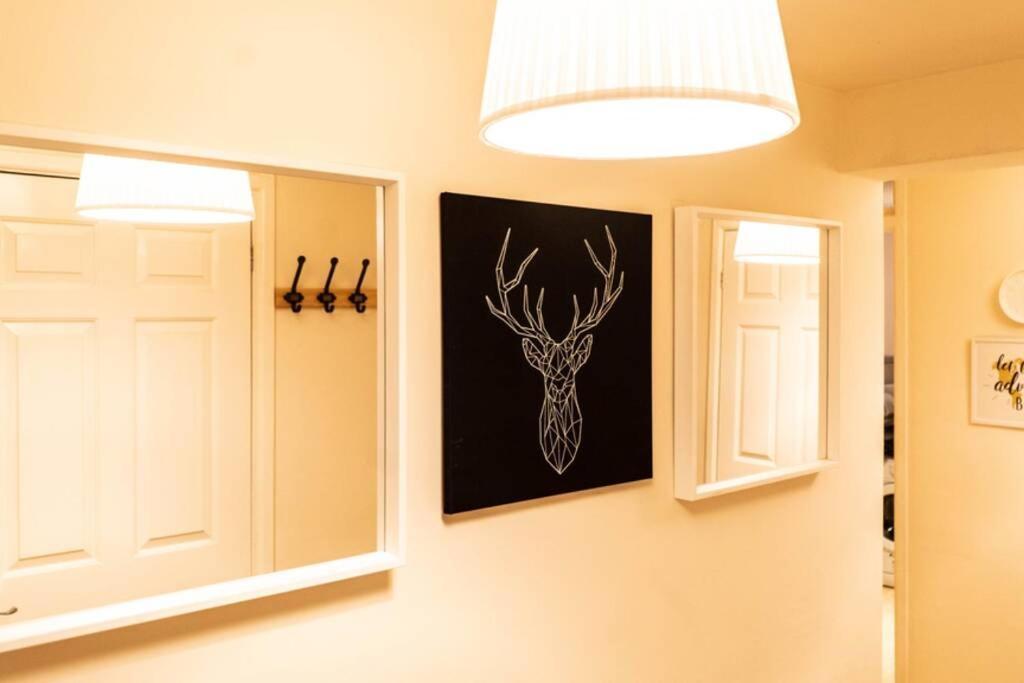 Apartment Modern And Cosy With Free Car Park And Free Wifi !!! *