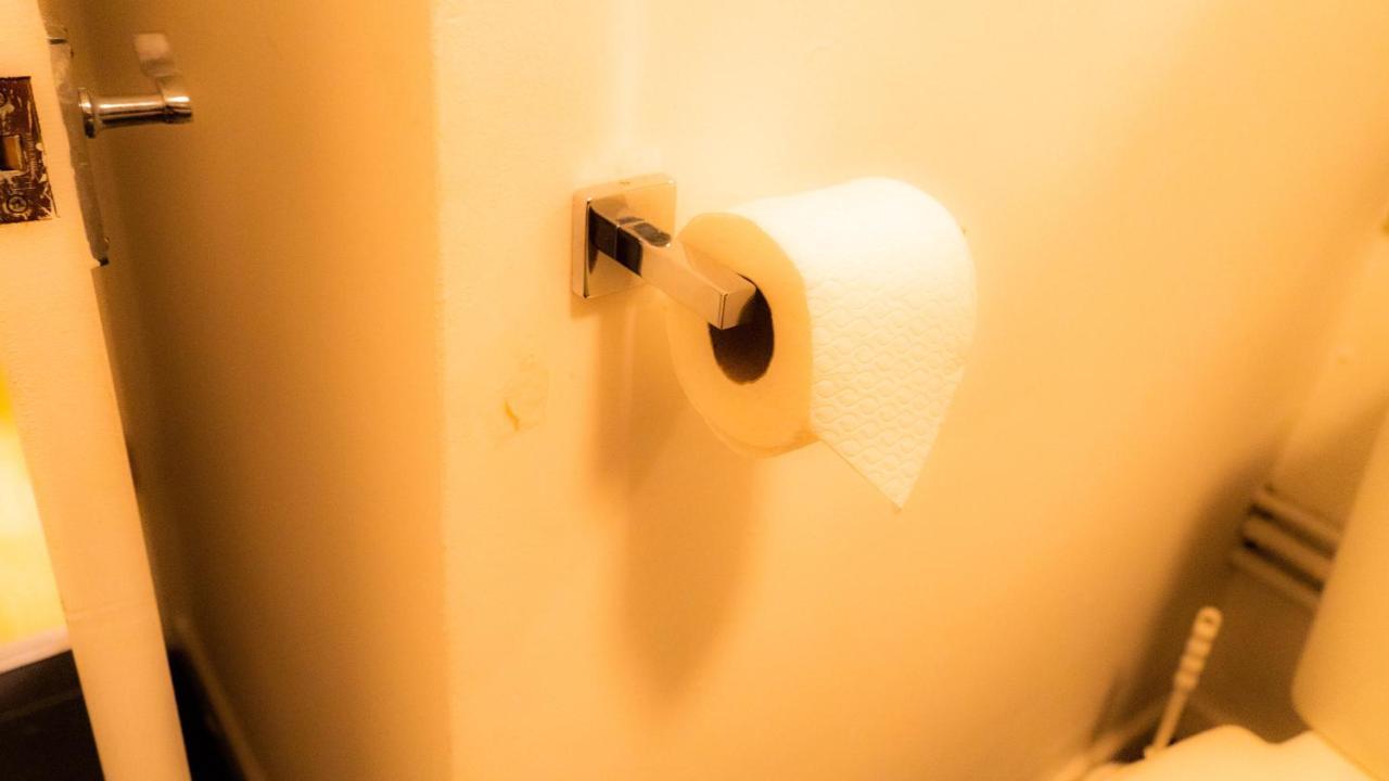Modern And Cosy With Free Car Park And Free Wifi !!! Apartment *