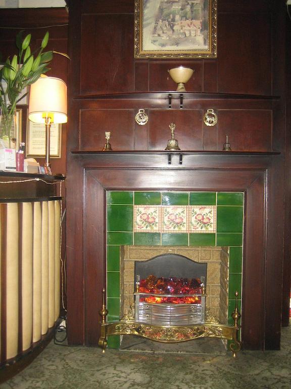 Fountain Court Hotel