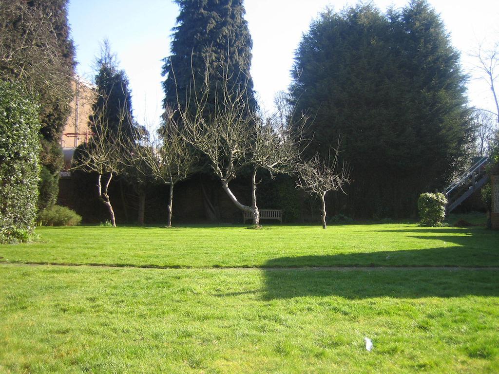 Fountain Court 2*