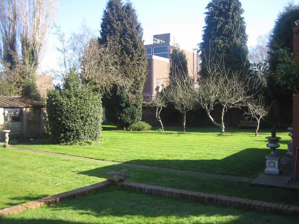 Fountain Court
