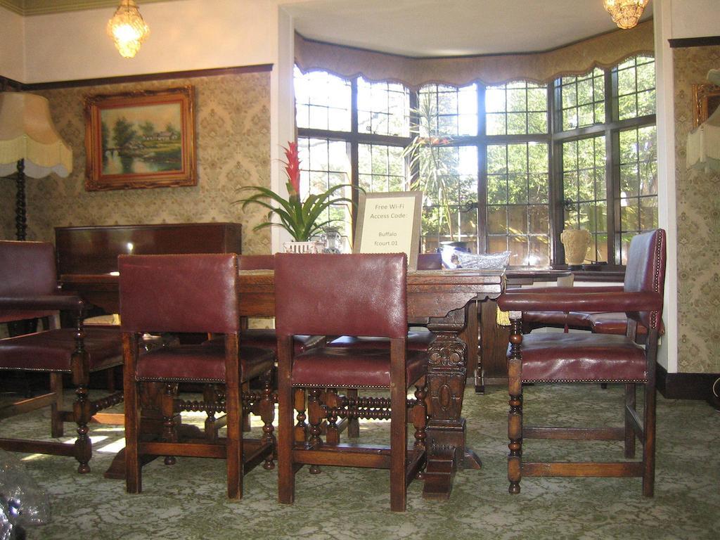 Fountain Court 2*