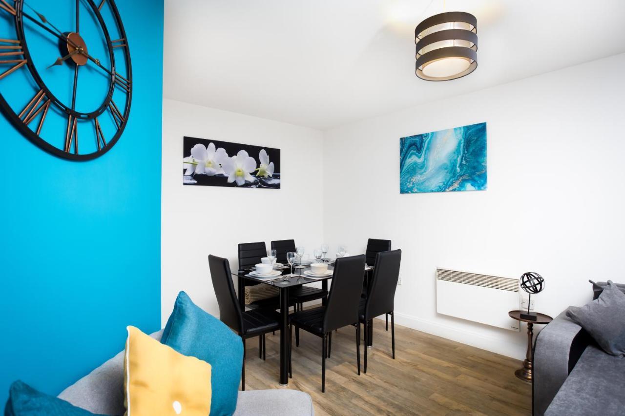 Absolute On Essex: Chinatown Hub With Free Wi-fi And Parking