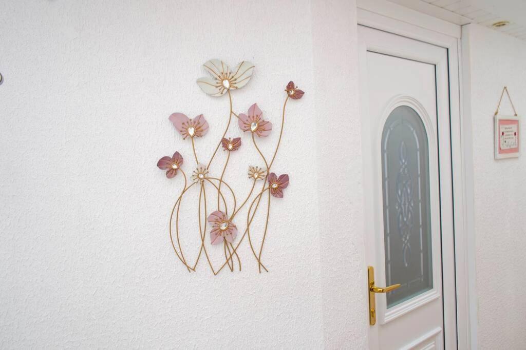 Large & Comfy House In Birmingham, 4 Bedroom,secured Free Parking ,free Wifi Holiday home Birmingham