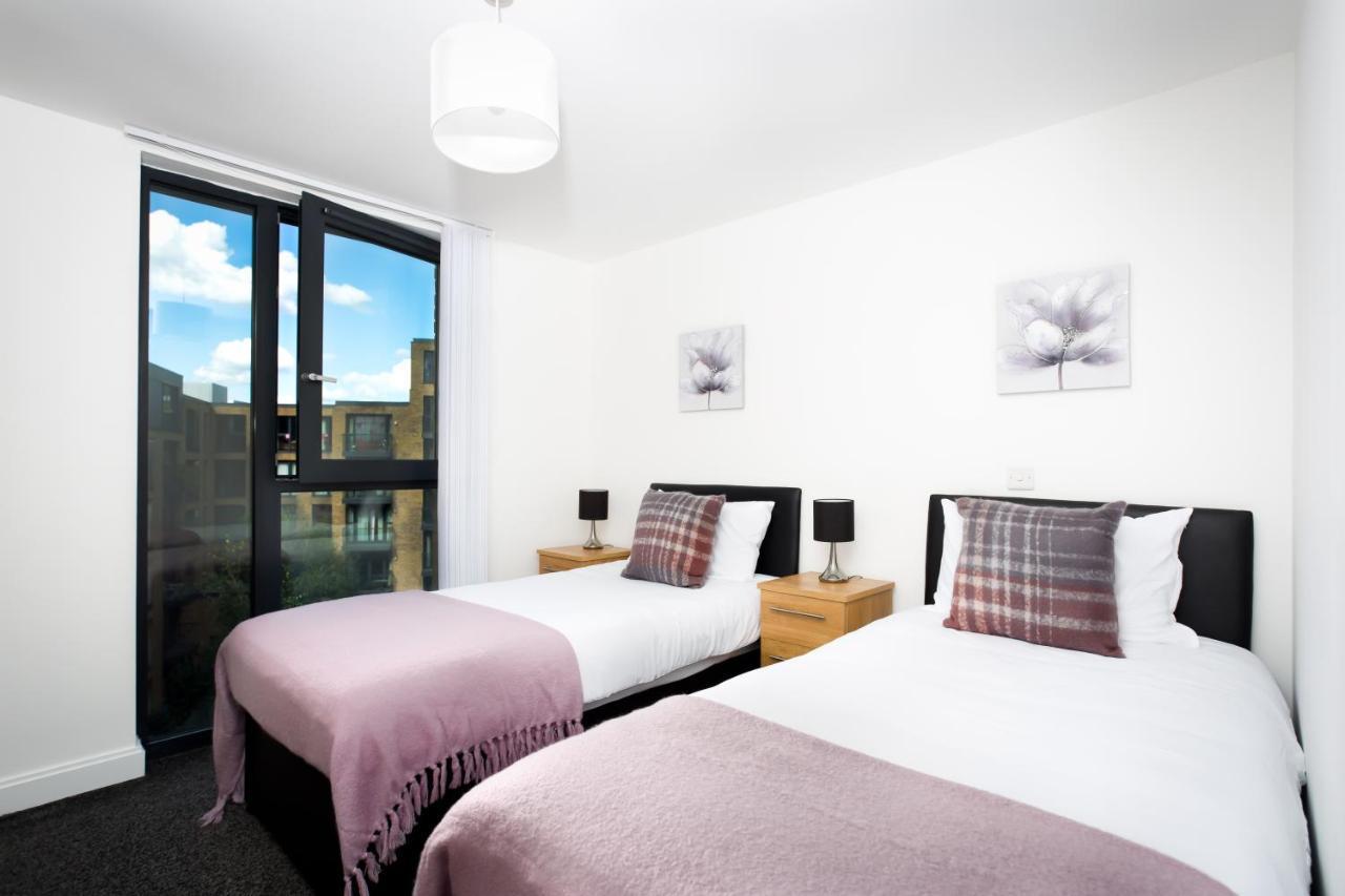 Absolute On Essex: Chinatown Hub With Free Wi-fi And Parking