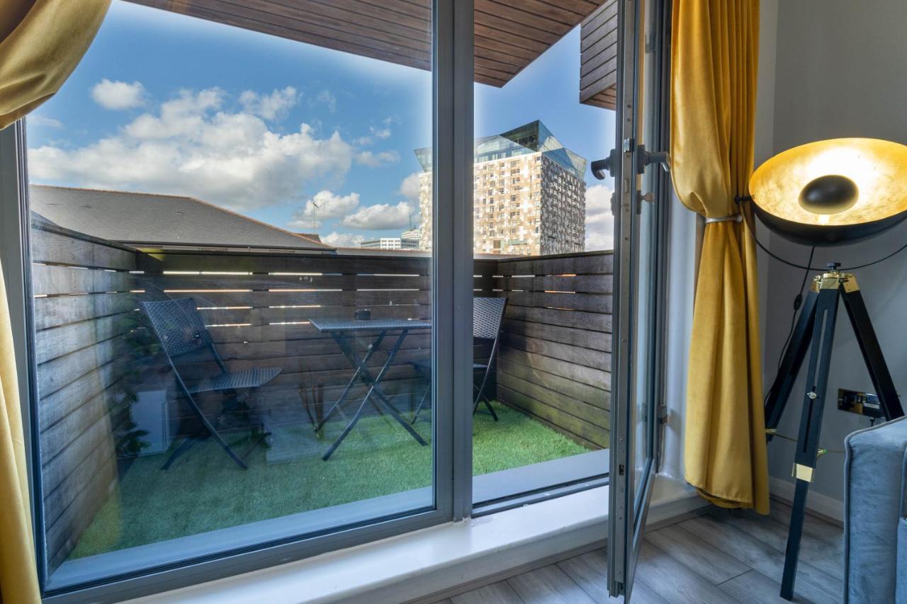 Apartment Maevela Apartments: Cube View City Centre With Balcony