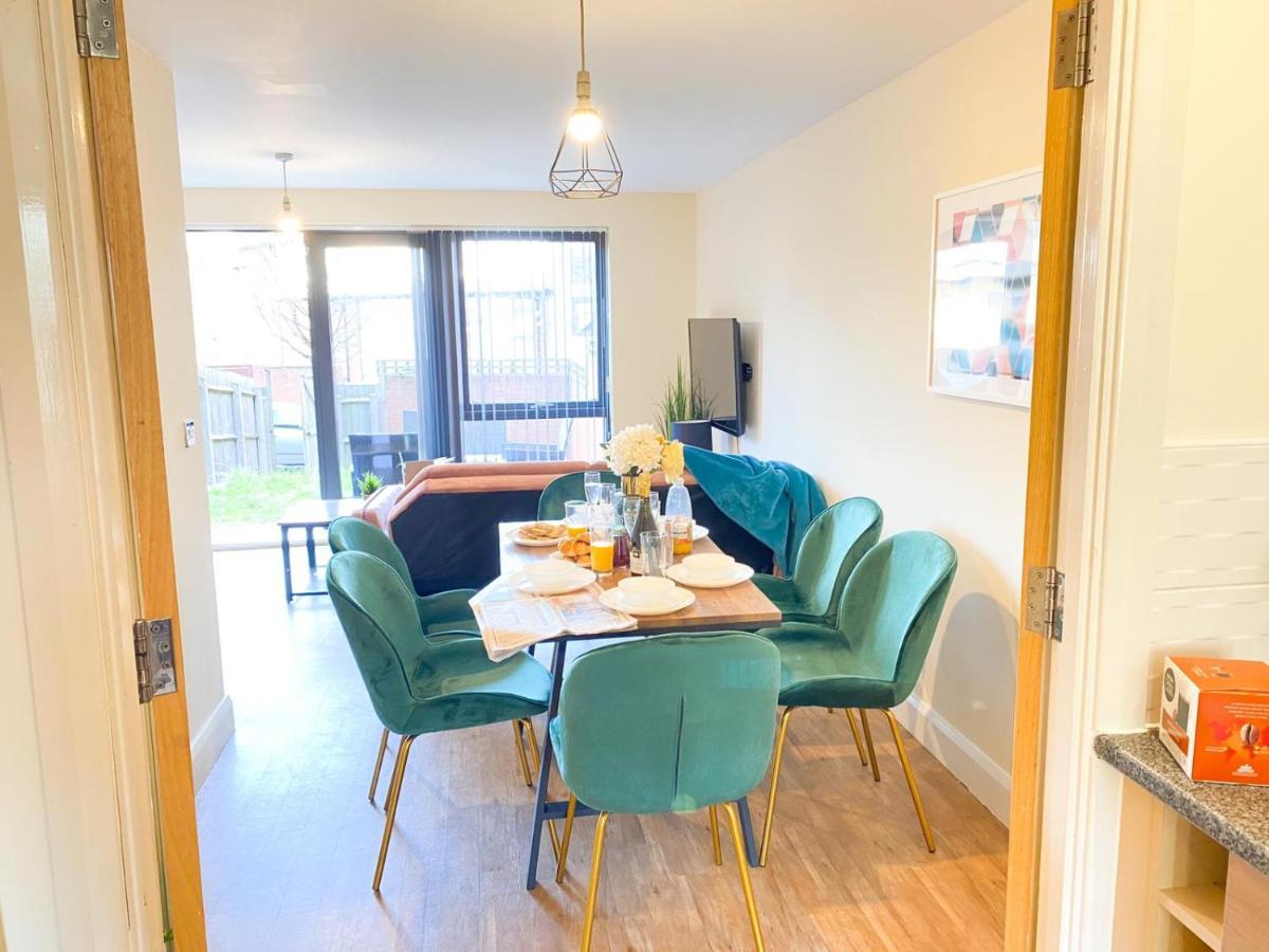 Tudors Esuites House Centre Netflix Holiday home