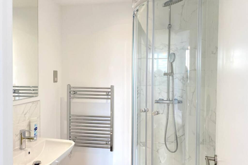 Luxury 2 Bedroom Apartment, Broad Street Birmingham