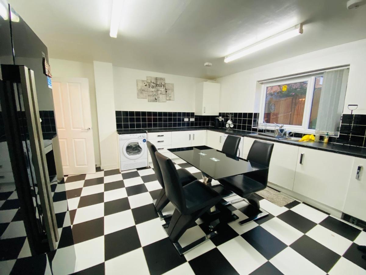 Birmingham Guesthouse 2*