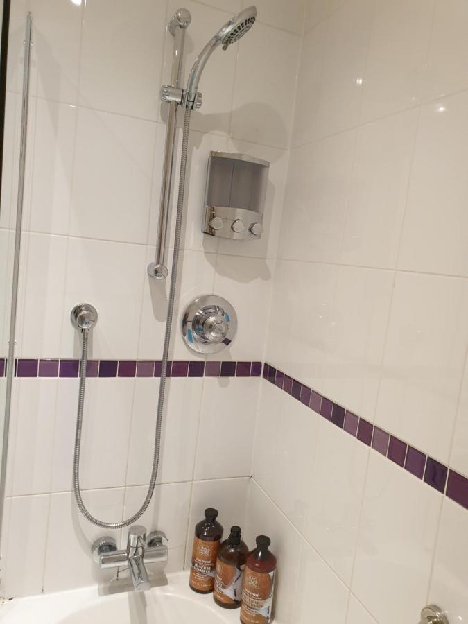 Garnet, 3 Bedroom Apartment *