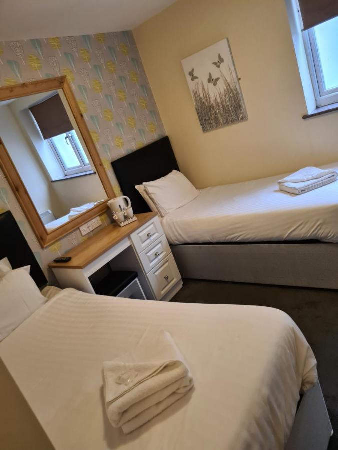 The Avenue Club And 3* Birmingham
