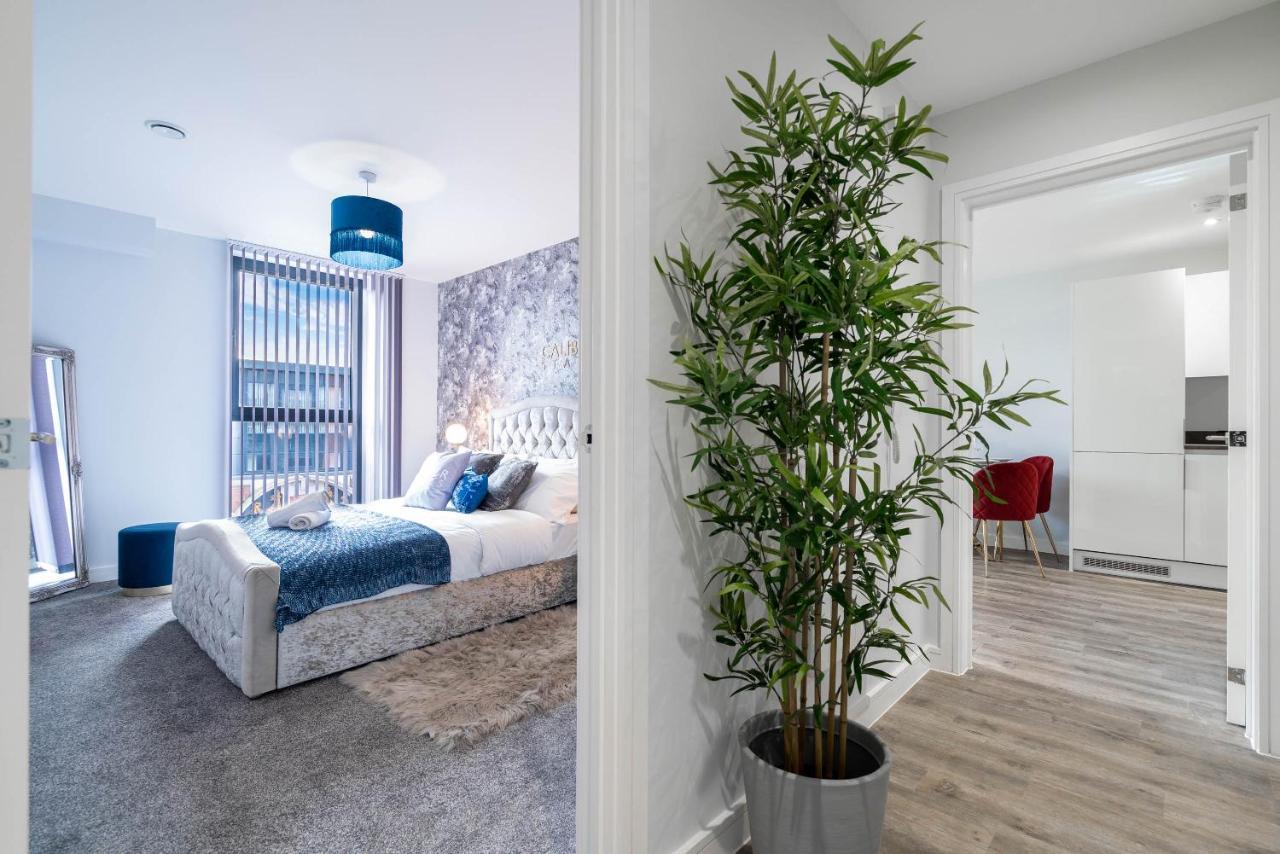 Caliber Stays & Homes - The Aphrodite Suite- 2 Bedroom - Centre - Free Netflix & Rooftop Skyline Views *
