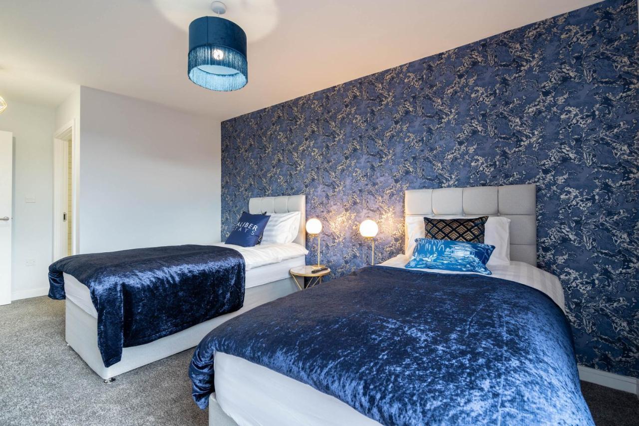 Caliber Stays & Homes - The Aphrodite Suite- 2 Bedroom - Centre - Free Netflix & Rooftop Skyline Views *