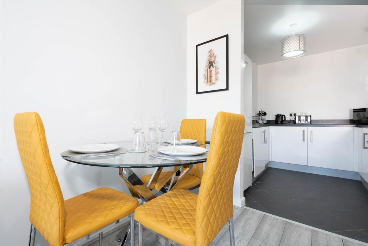 Maevela Apartments: Cube View City Centre With Balcony Apartment