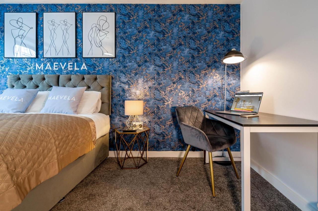 Maevela - Ultra High-end New Build ✪ Centre, Digbeth ✓ With Juliet Balcony - Rooftop Terrace - Ps4 & Smart Tv's *