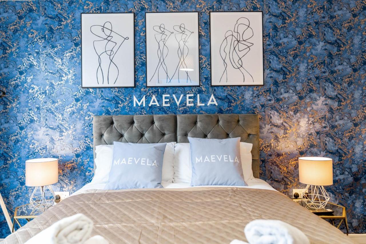 Maevela - Ultra High-end New Build ✪ Centre, Digbeth ✓ With Juliet Balcony - Rooftop Terrace - Ps4 & Smart Tv's Apartment *