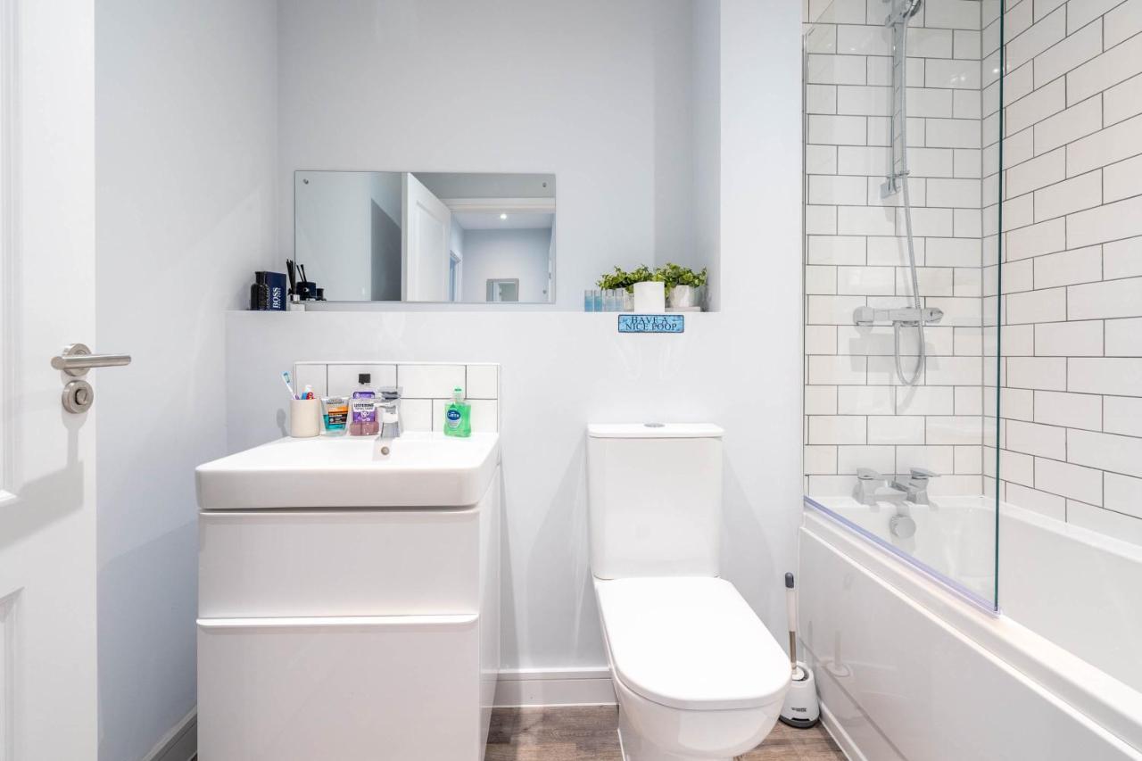 Apartment Maevela - Ultra High-end New Build ✪ Centre, Digbeth ✓ With Juliet Balcony - Rooftop Terrace - Ps4 & Smart Tv's Birmingham