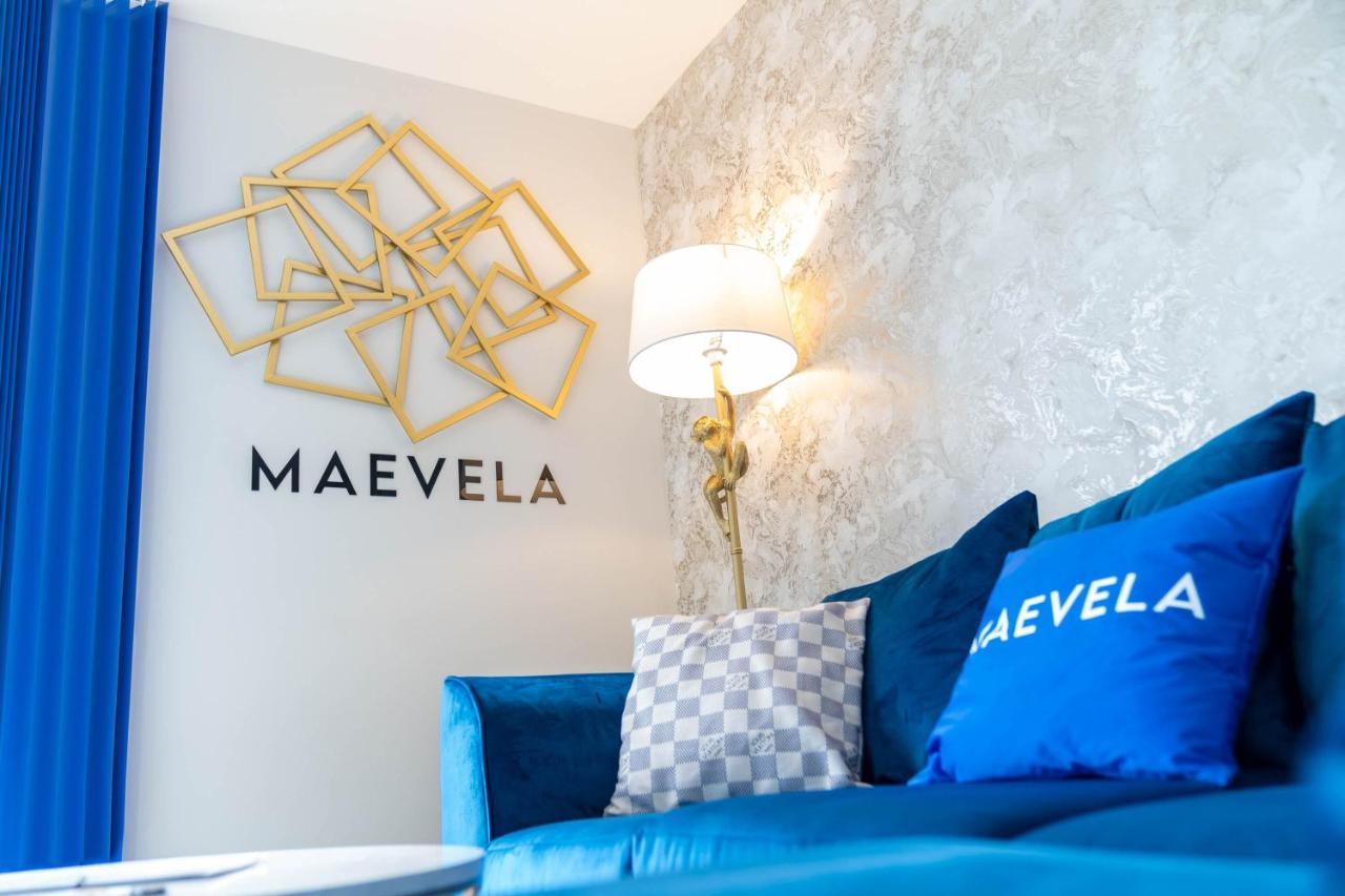 Maevela - Ultra High-end New Build ✪ Centre, Digbeth ✓ With Juliet Balcony - Rooftop Terrace - Ps4 & Smart Tv's Apartment *